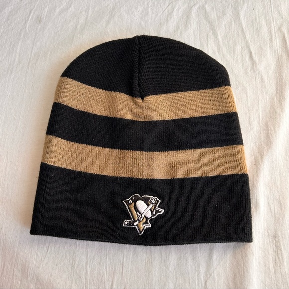 Zephyr Grafx Pittsburg Penquins Sprots Knit Beanie Hat - Picture 3 of 9